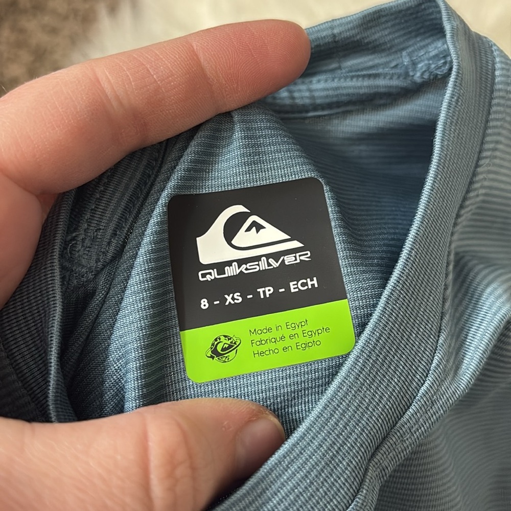 NWT Flawed Quiksilver Long Sleeve Heritage Heather UPF 50+ Protection Youth 8 - Picture 9 of 10